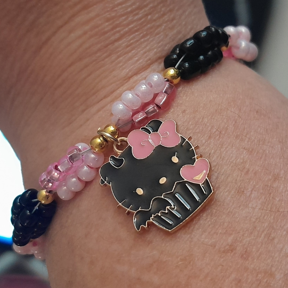 Black & Pink Beaded Kitty Bracelet - Picture 2 of 2